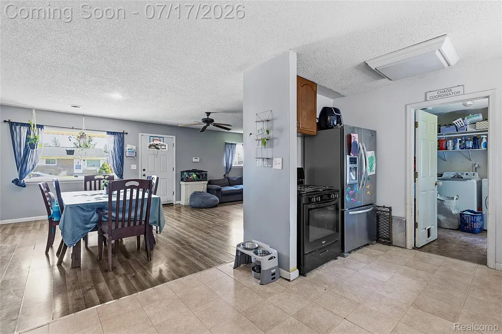 15166 Kerstyn Street Taylor City, MI 48180