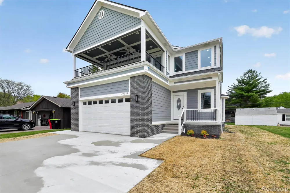 37235 Jefferson Avenue Harrison Charter Township, MI 48045