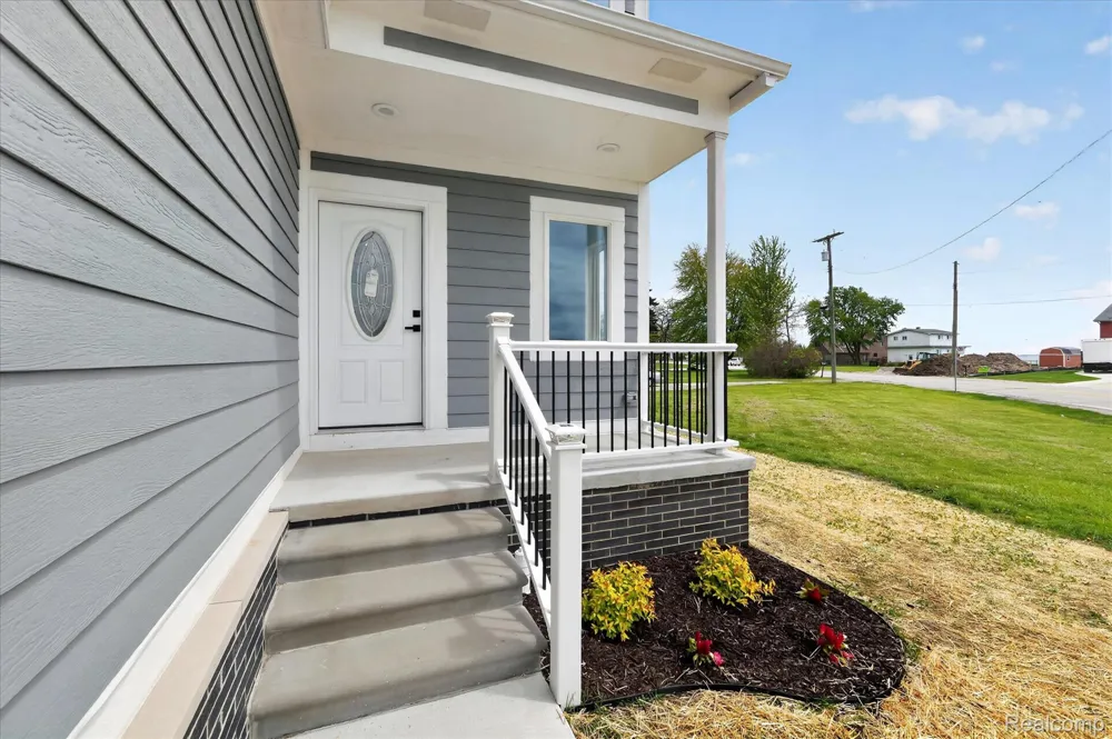 37235 Jefferson Avenue Harrison Charter Township, MI 48045