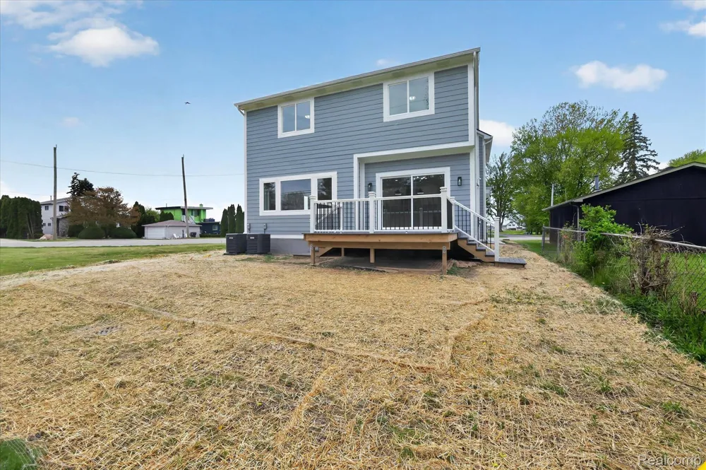 37235 Jefferson Avenue Harrison Charter Township, MI 48045