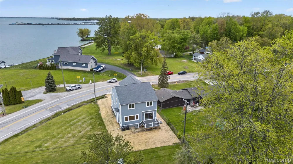 37235 Jefferson Avenue Harrison Charter Township, MI 48045