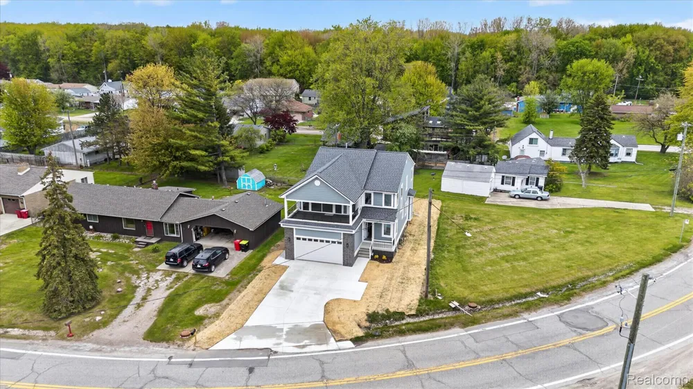 37235 Jefferson Avenue Harrison Charter Township, MI 48045