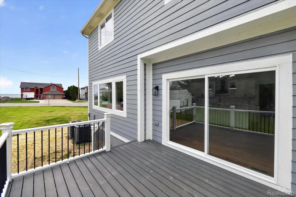 37235 Jefferson Avenue Harrison Charter Township, MI 48045