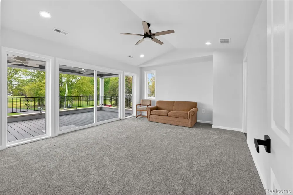 37235 Jefferson Avenue Harrison Charter Township, MI 48045