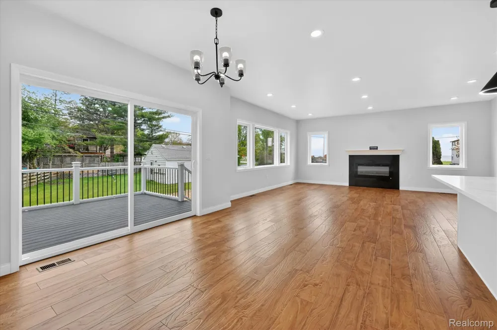 37235 Jefferson Avenue Harrison Charter Township, MI 48045
