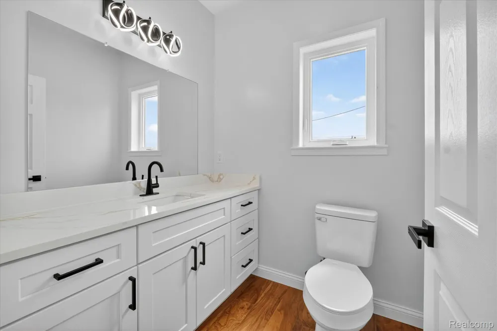 37235 Jefferson Avenue Harrison Charter Township, MI 48045