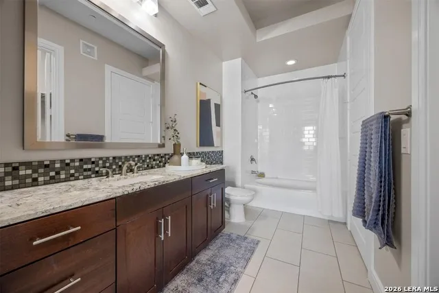 3201 ESPERANZA XING Unit 209 Austin, TX 78758