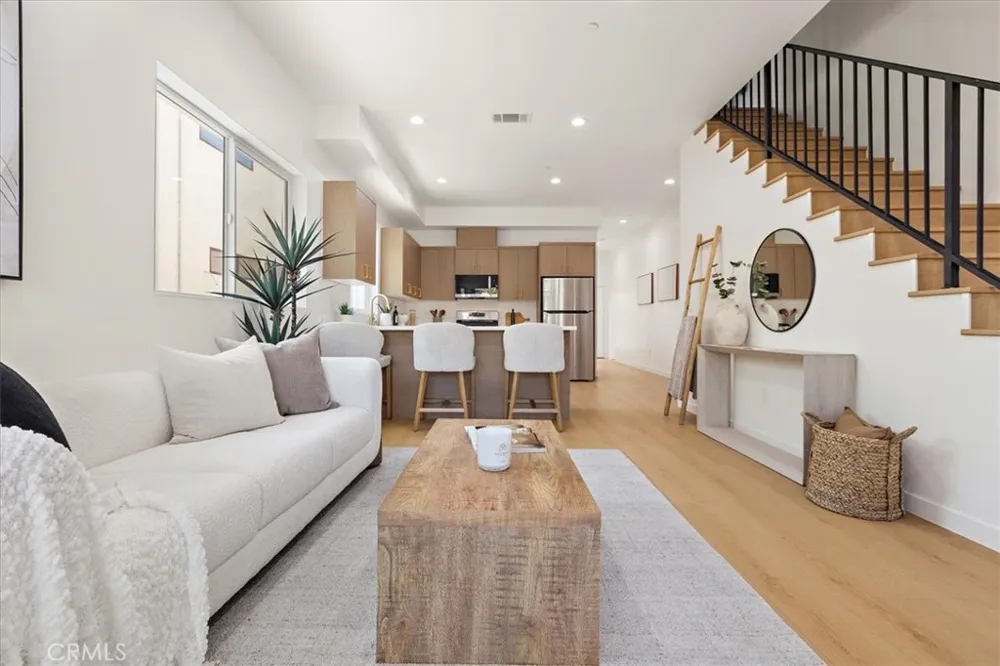 642 E Fairview Boulevard Inglewood, CA 90302