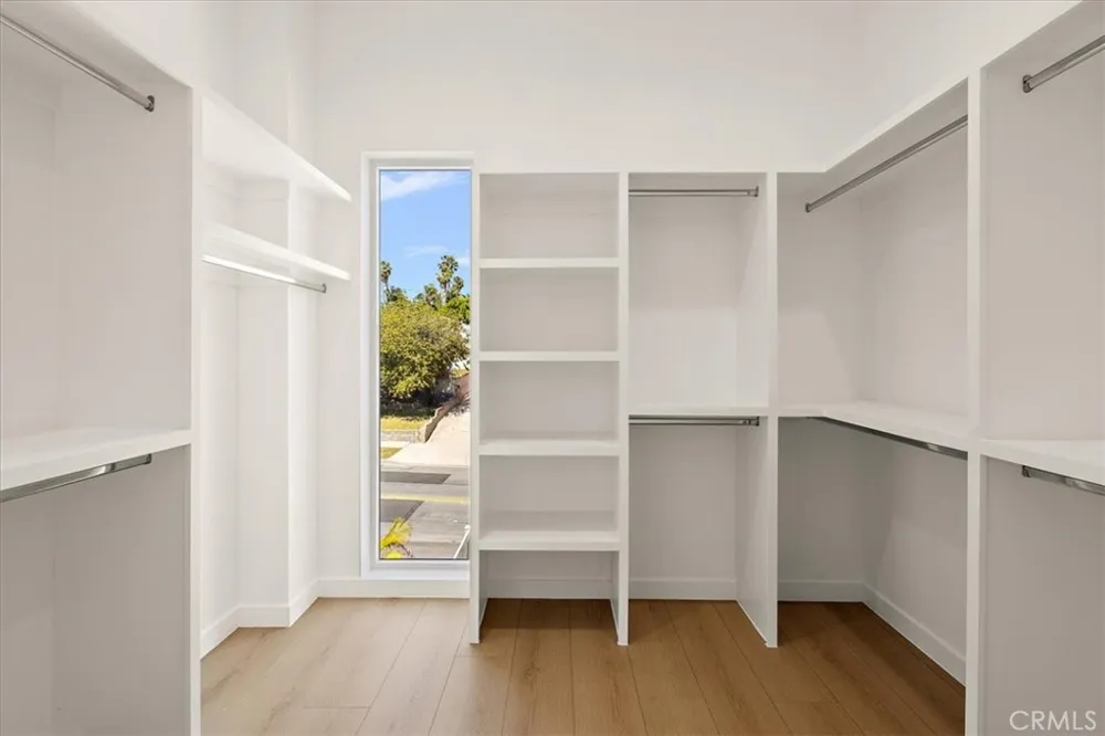 642 E Fairview Boulevard Inglewood, CA 90302