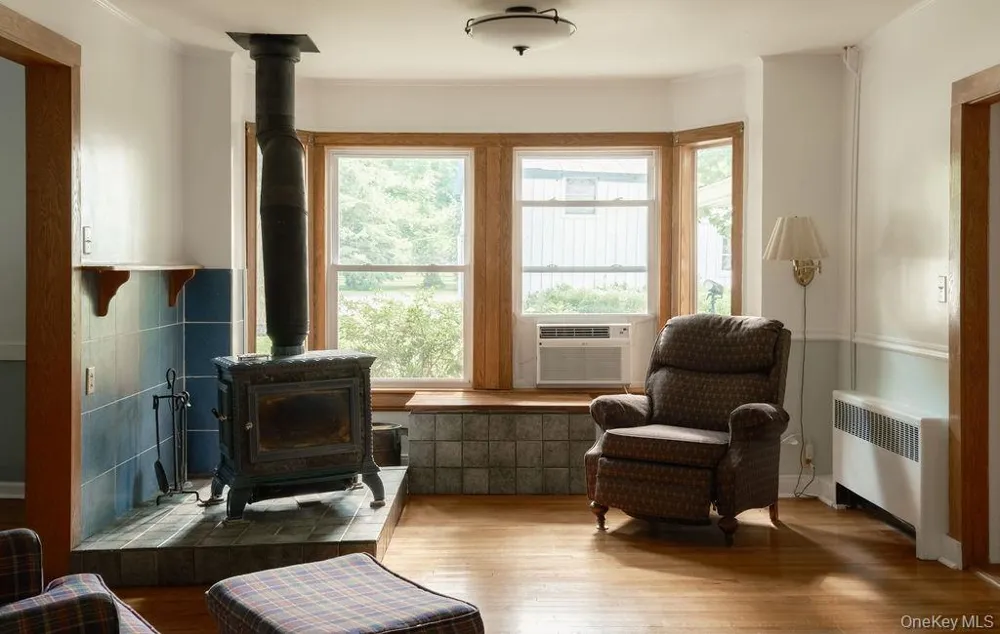 2327 Salt Point Turnpike Clinton Corners, NY 12514