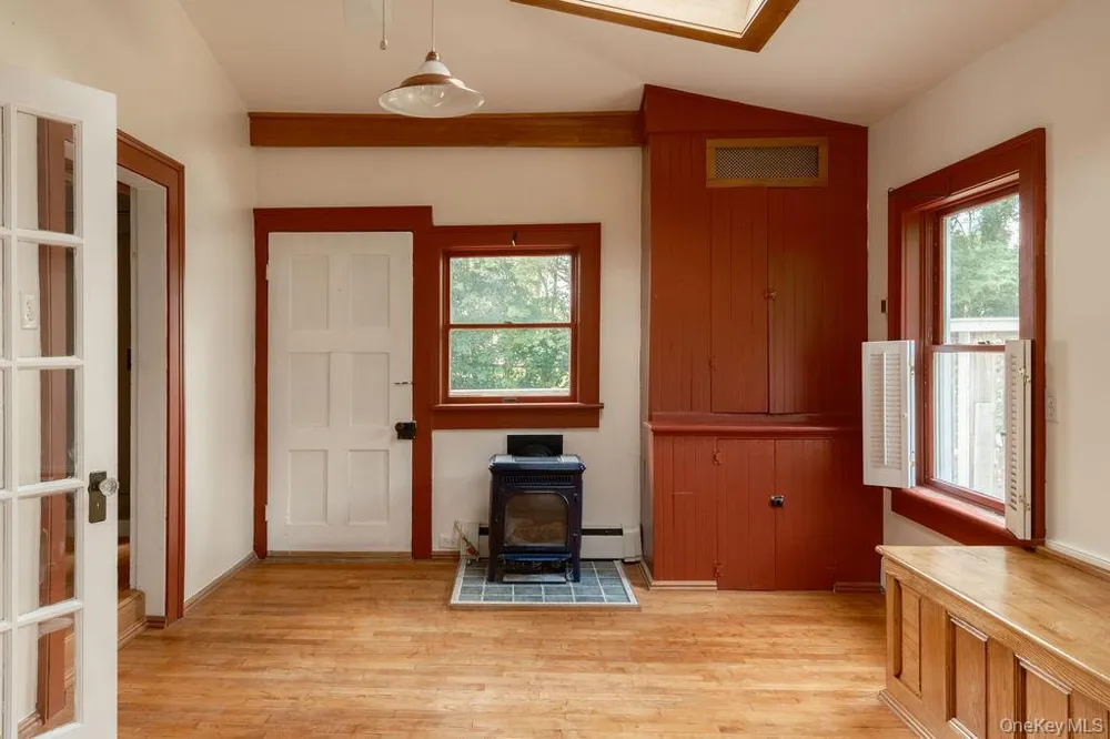 2327 Salt Point Turnpike Clinton Corners, NY 12514
