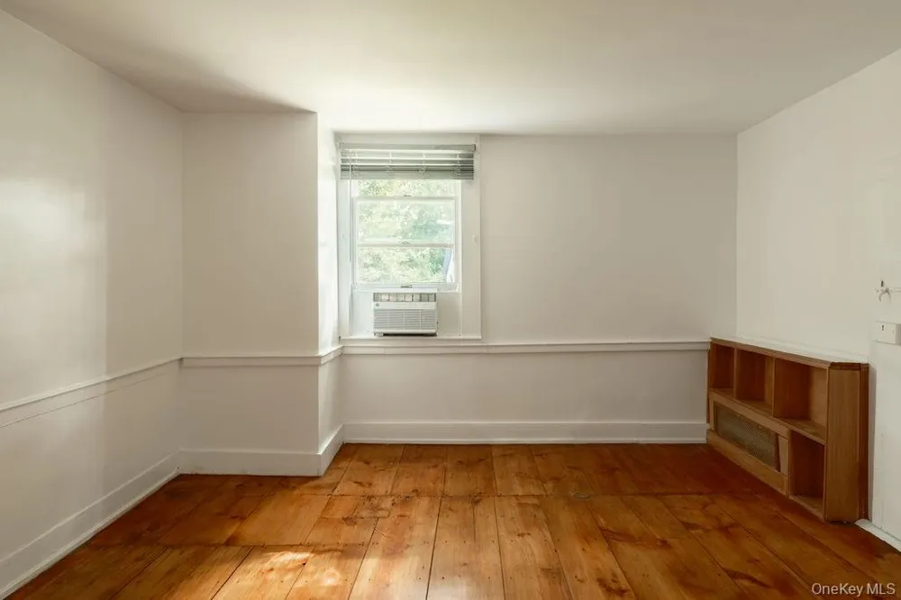2327 Salt Point Turnpike Clinton Corners, NY 12514