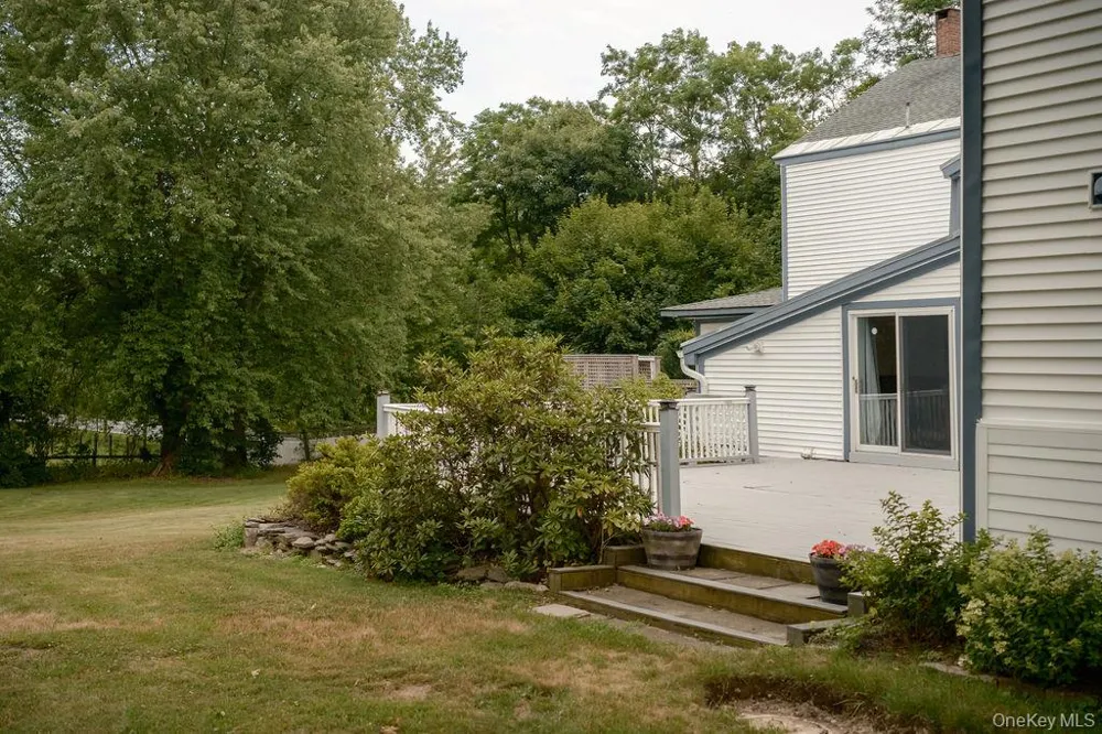 2327 Salt Point Turnpike Clinton Corners, NY 12514