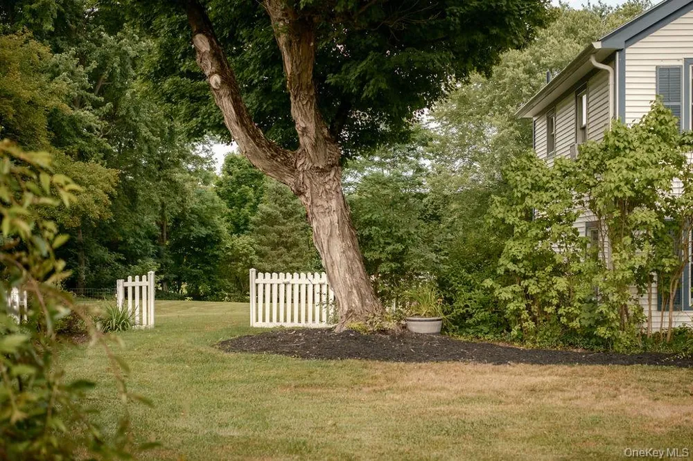 2327 Salt Point Turnpike Clinton Corners, NY 12514