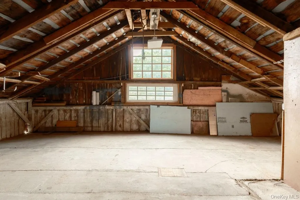 2327 Salt Point Turnpike Clinton Corners, NY 12514