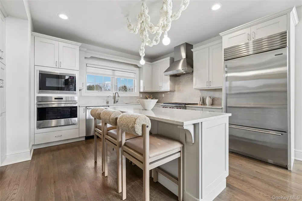 22 Summer Drive Southampton, NY 11968
