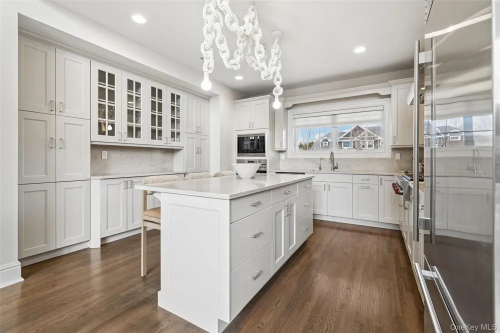22 Summer Drive Southampton, NY 11968