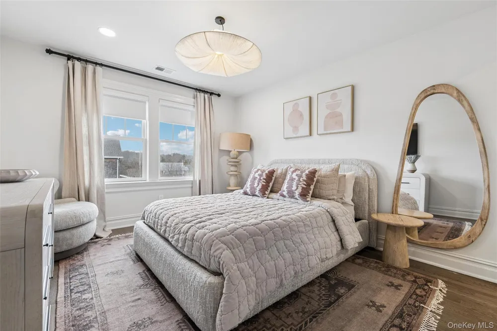 22 Summer Drive Southampton, NY 11968
