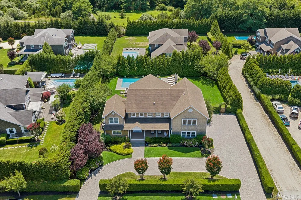 22 Summer Drive Southampton, NY 11968