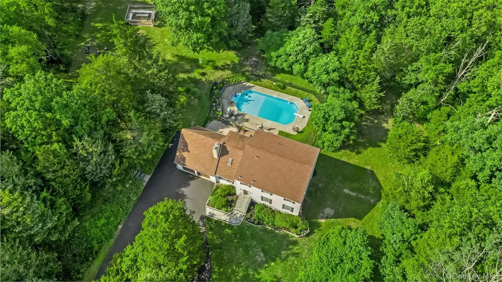 185 Rombout Road Pleasant Valley, NY 12569