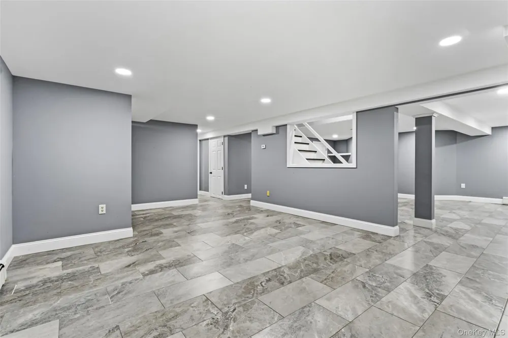 94 Bagatelle Road Dix Hills, NY 11746