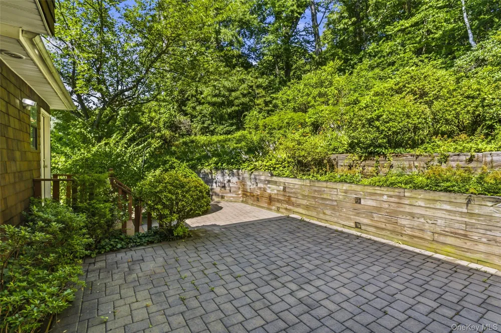 94 Bagatelle Road Dix Hills, NY 11746