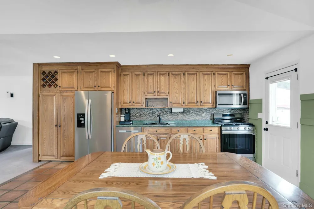 5 Stagg Lane Commack, NY 11725