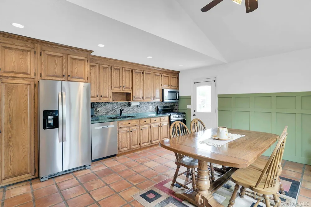 5 Stagg Lane Commack, NY 11725