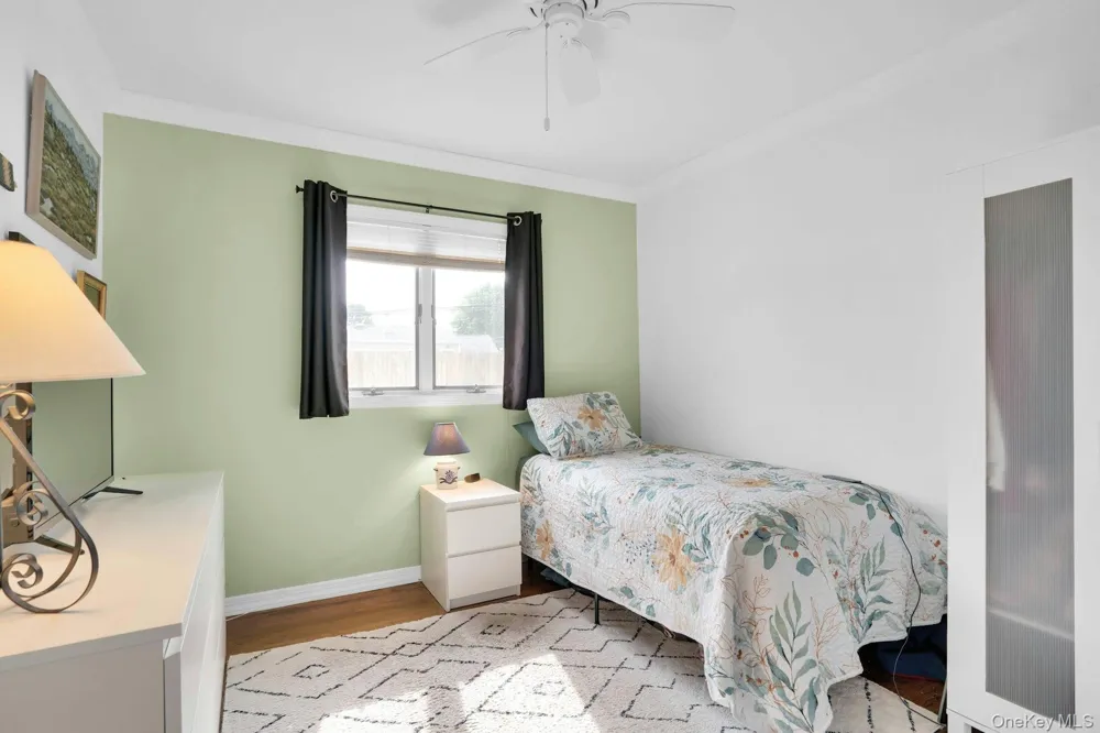 5 Stagg Lane Commack, NY 11725