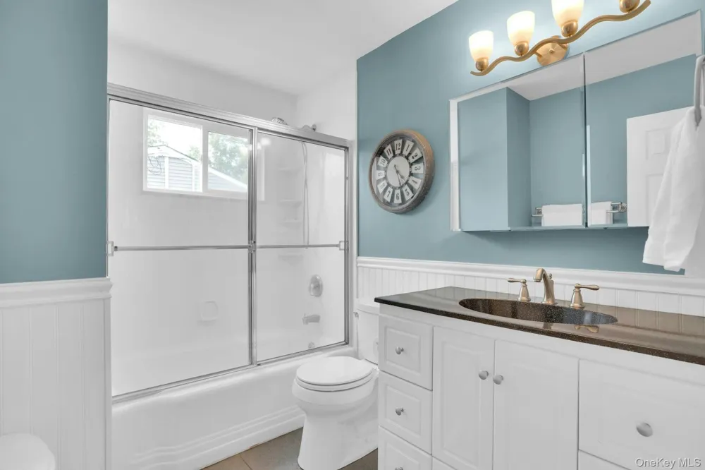 5 Stagg Lane Commack, NY 11725