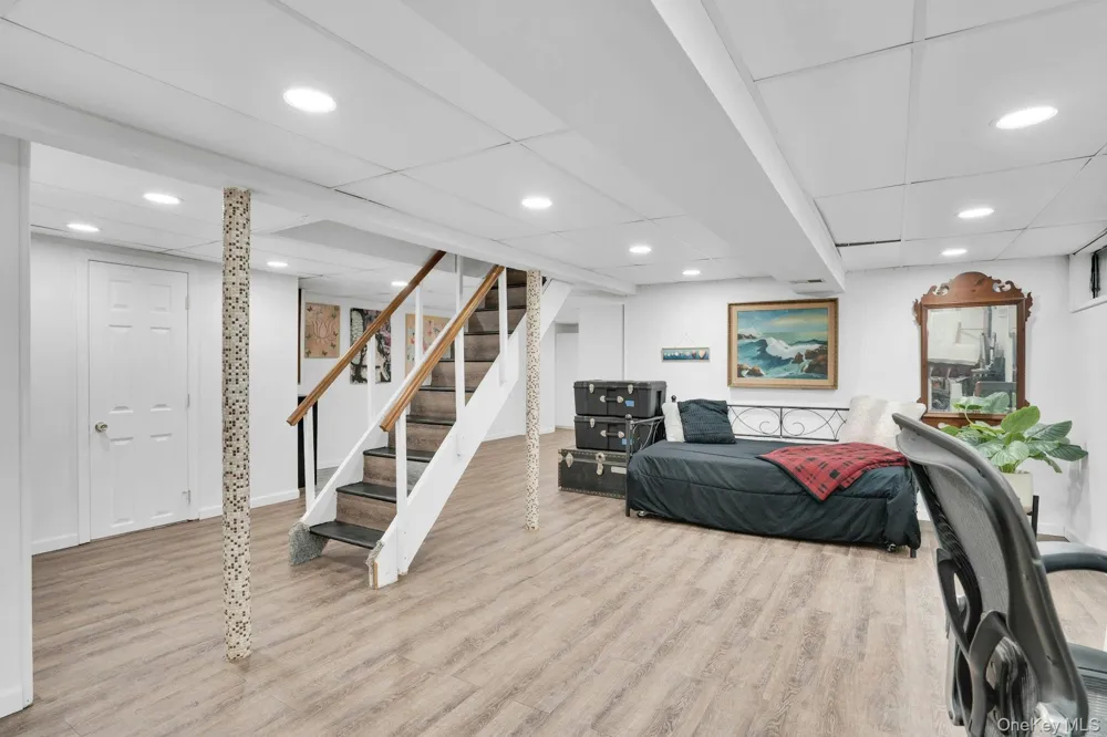 5 Stagg Lane Commack, NY 11725
