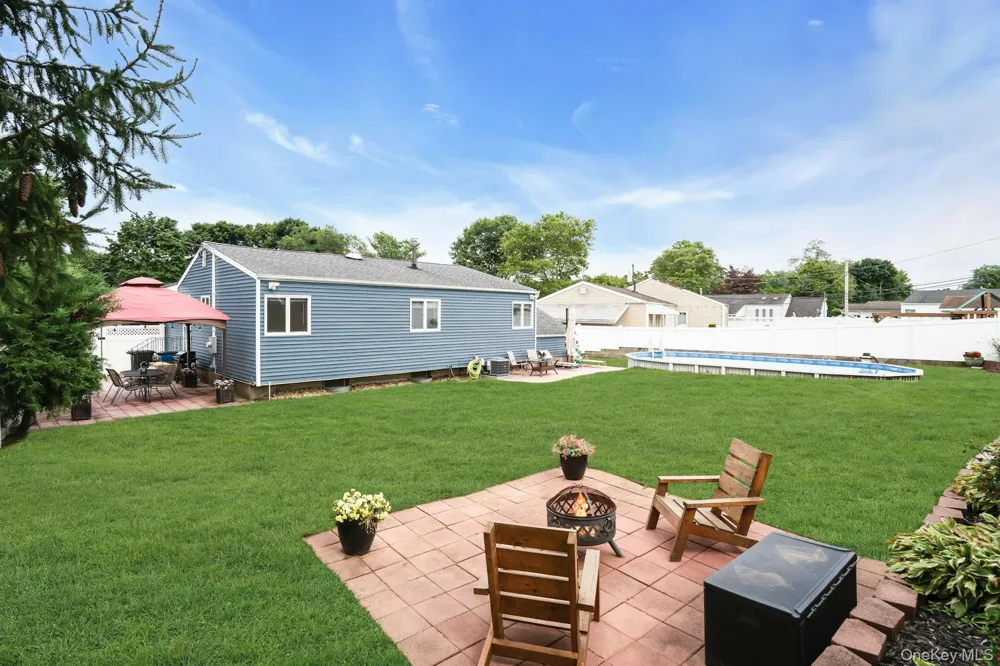 5 Stagg Lane Commack, NY 11725