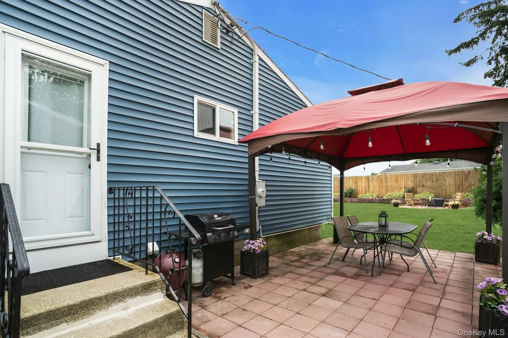5 Stagg Lane Commack, NY 11725