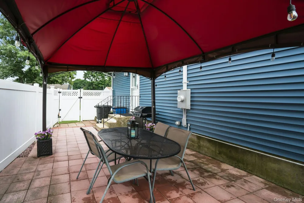 5 Stagg Lane Commack, NY 11725