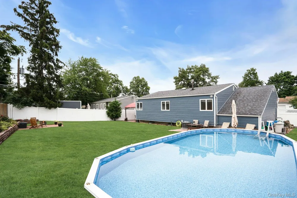 5 Stagg Lane Commack, NY 11725