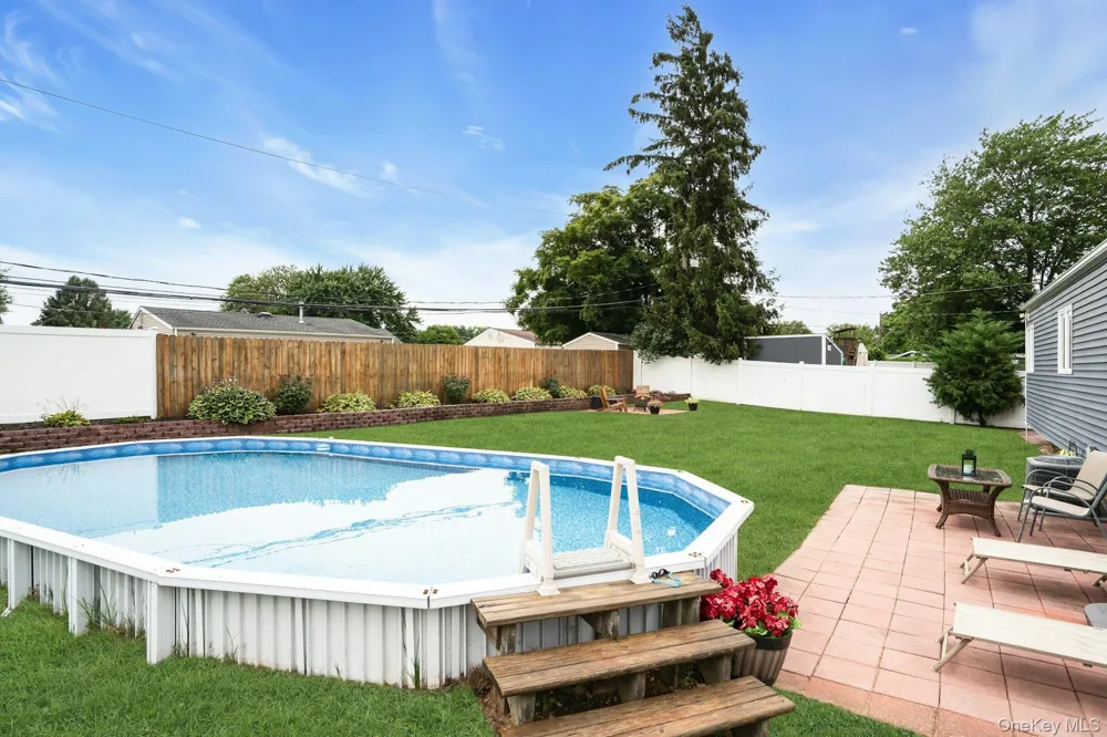5 Stagg Lane Commack, NY 11725