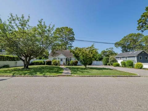 306 Clay Avenue