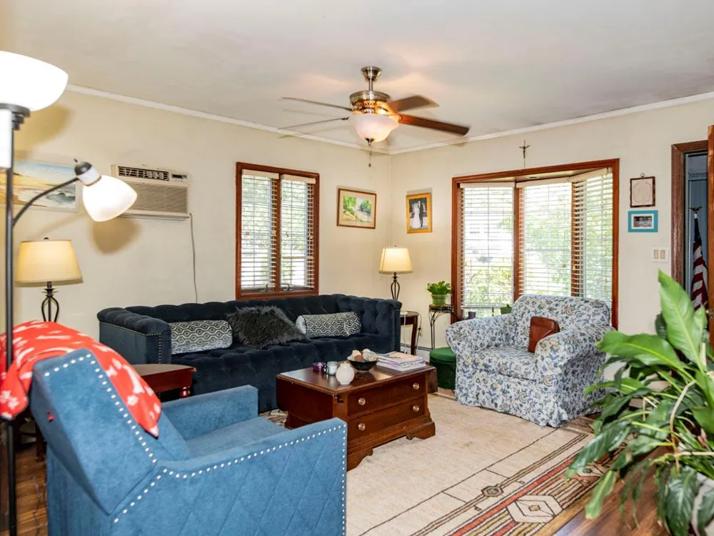 306 Clay Avenue West Islip, NY 11795
