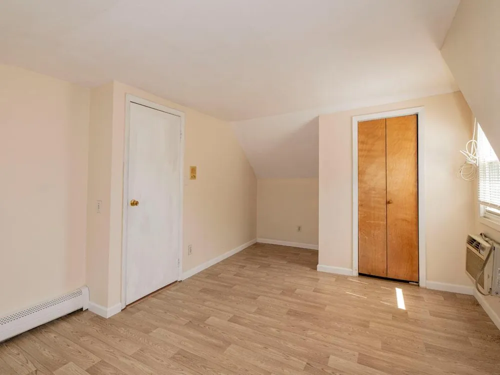 306 Clay Avenue West Islip, NY 11795