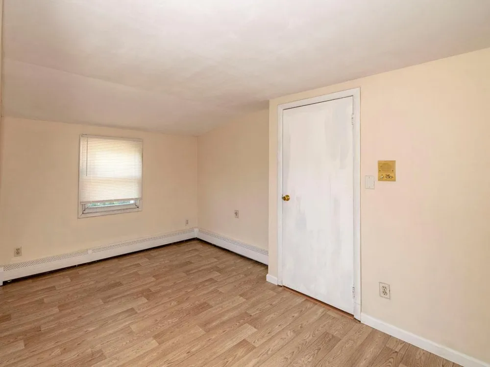 306 Clay Avenue West Islip, NY 11795