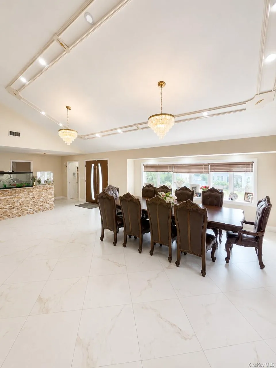 886 Woodmere Drive Valley Stream, NY 11581