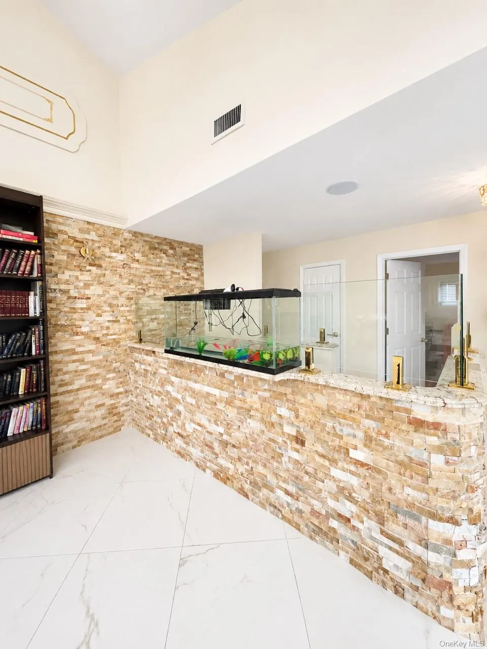 886 Woodmere Drive Valley Stream, NY 11581