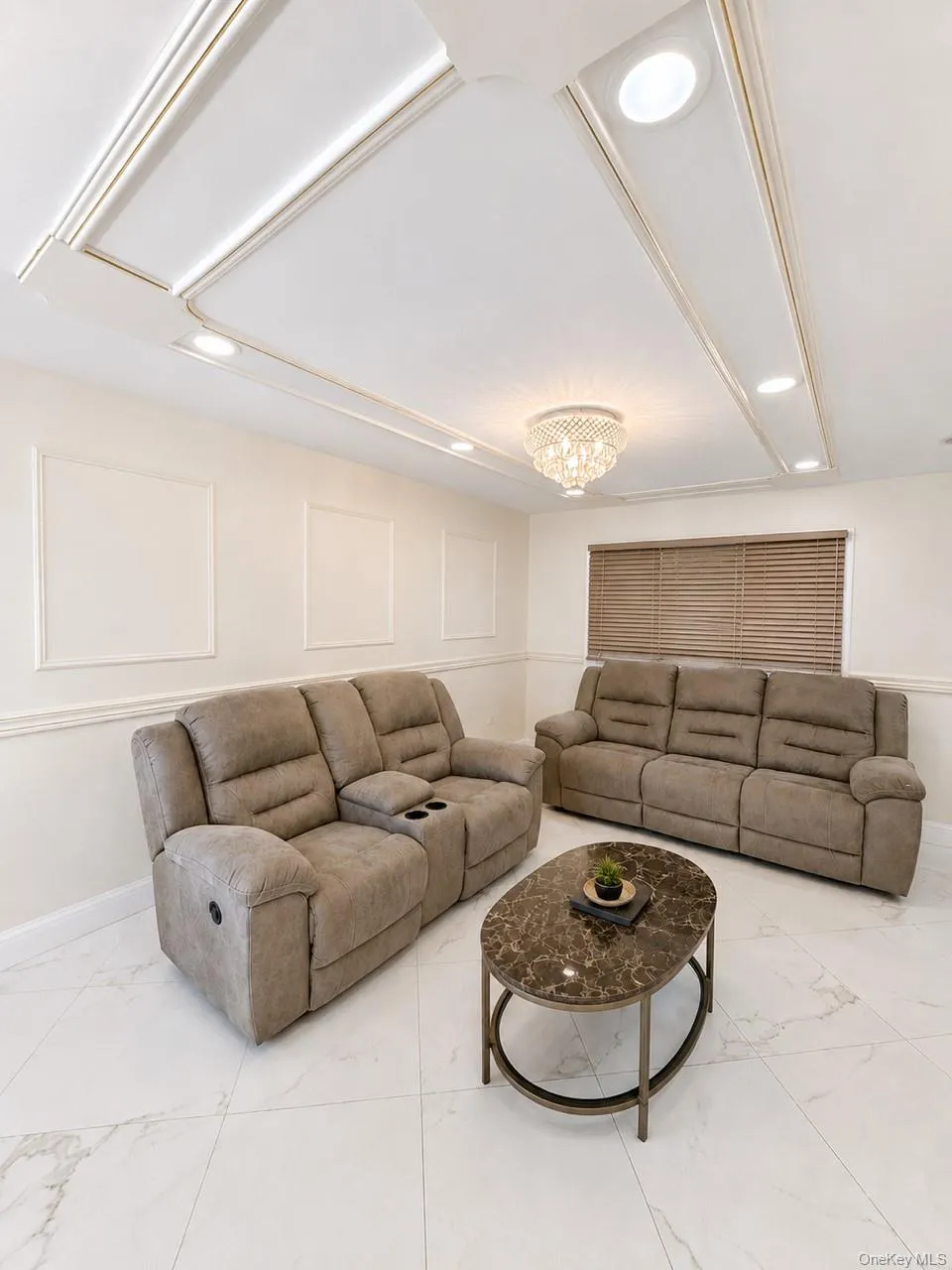 886 Woodmere Drive Valley Stream, NY 11581