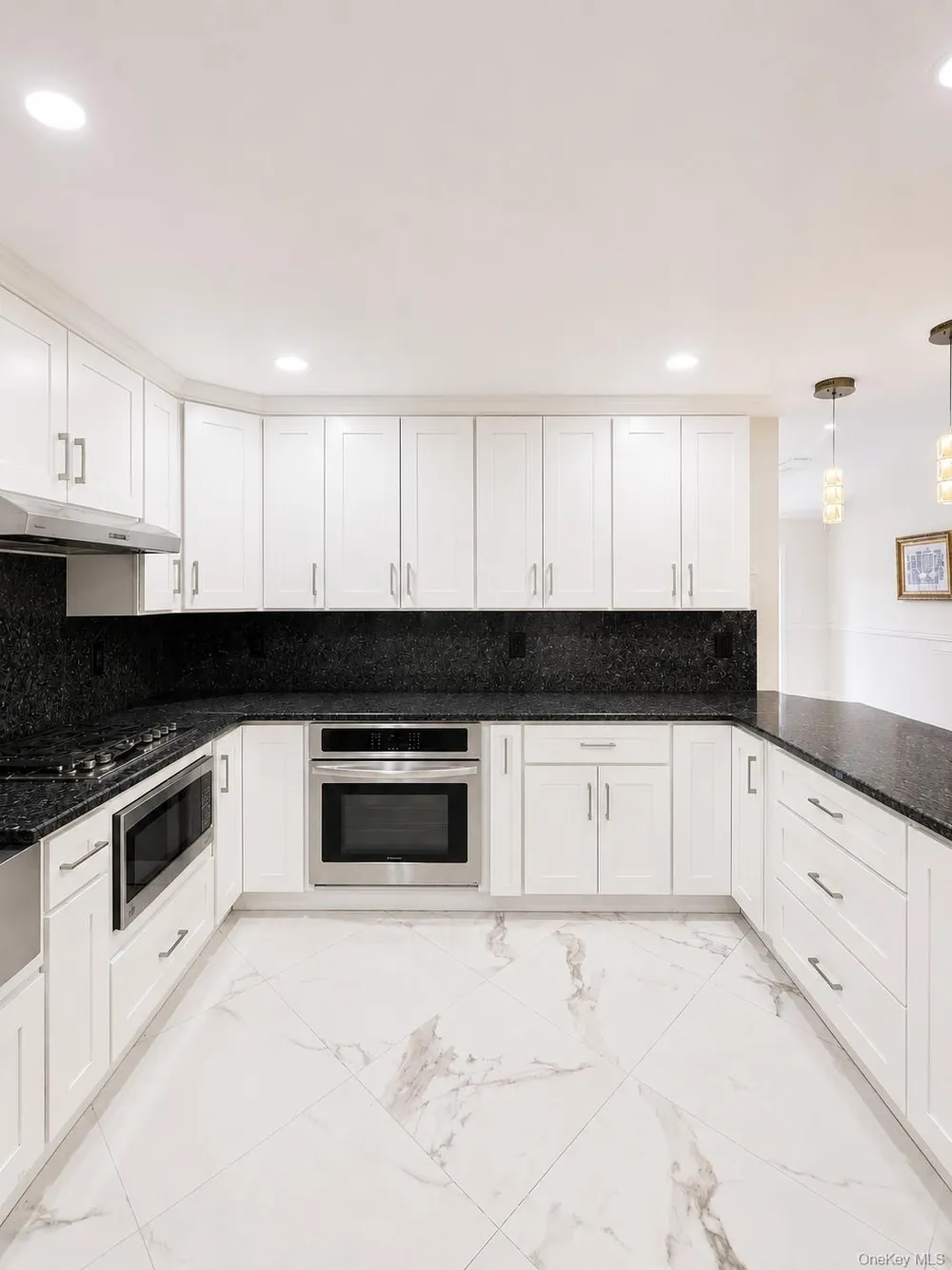 886 Woodmere Drive Valley Stream, NY 11581