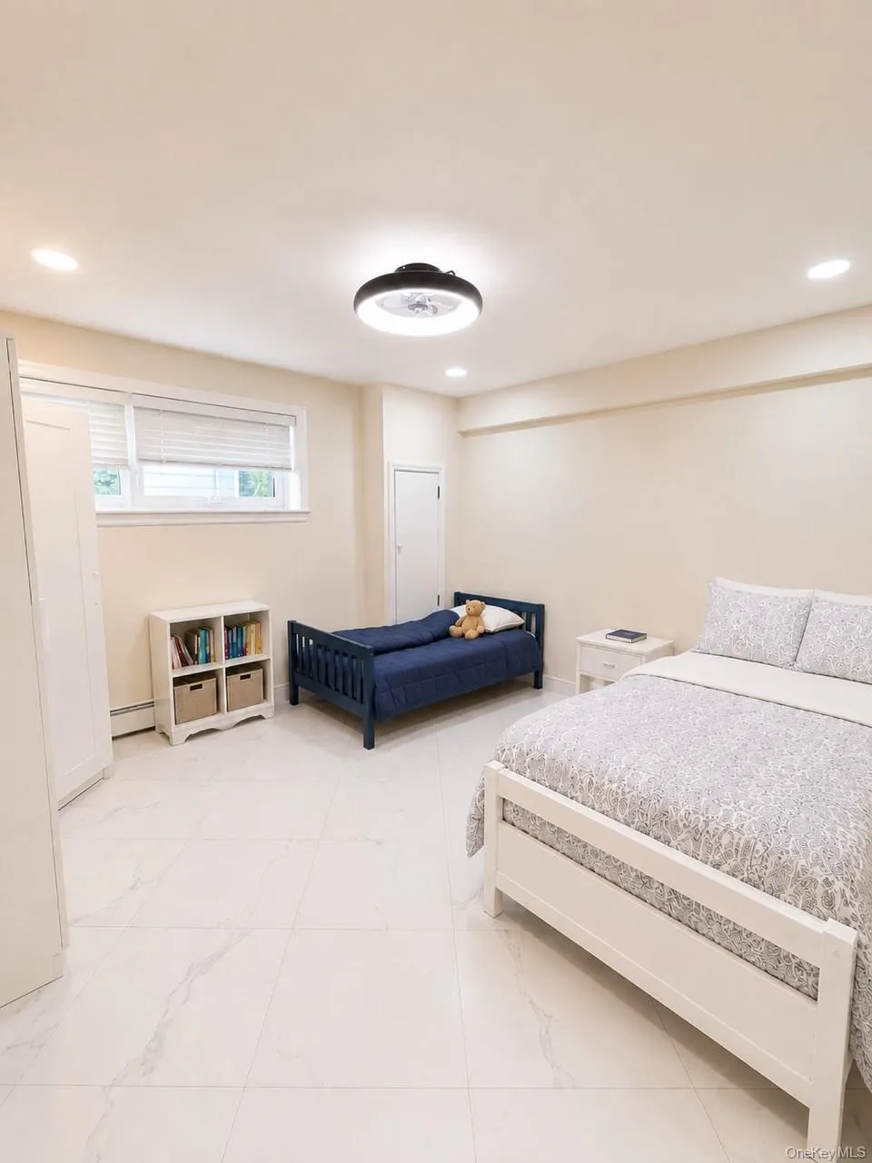 886 Woodmere Drive Valley Stream, NY 11581