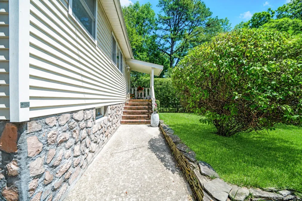 104 21st Street Wading River, NY 11792