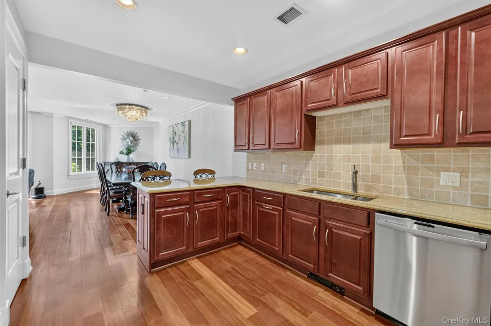 436 Trump Park Shrub Oak, NY 10588