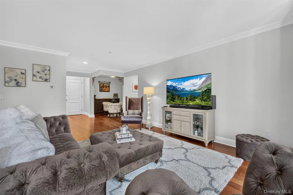 436 Trump Park Shrub Oak, NY 10588