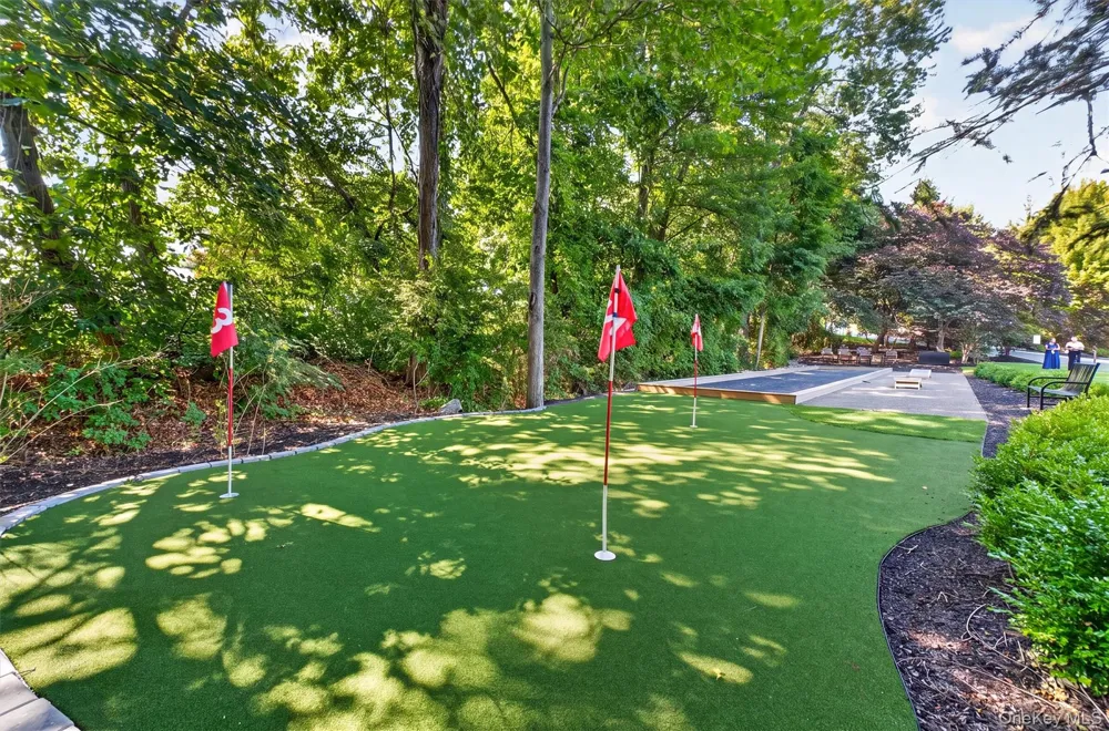 436 Trump Park Shrub Oak, NY 10588