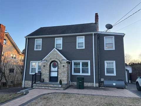 82 Putnam Avenue